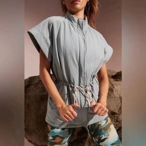 FABLETICS Riley Woven Trapunto Vest Size Medium